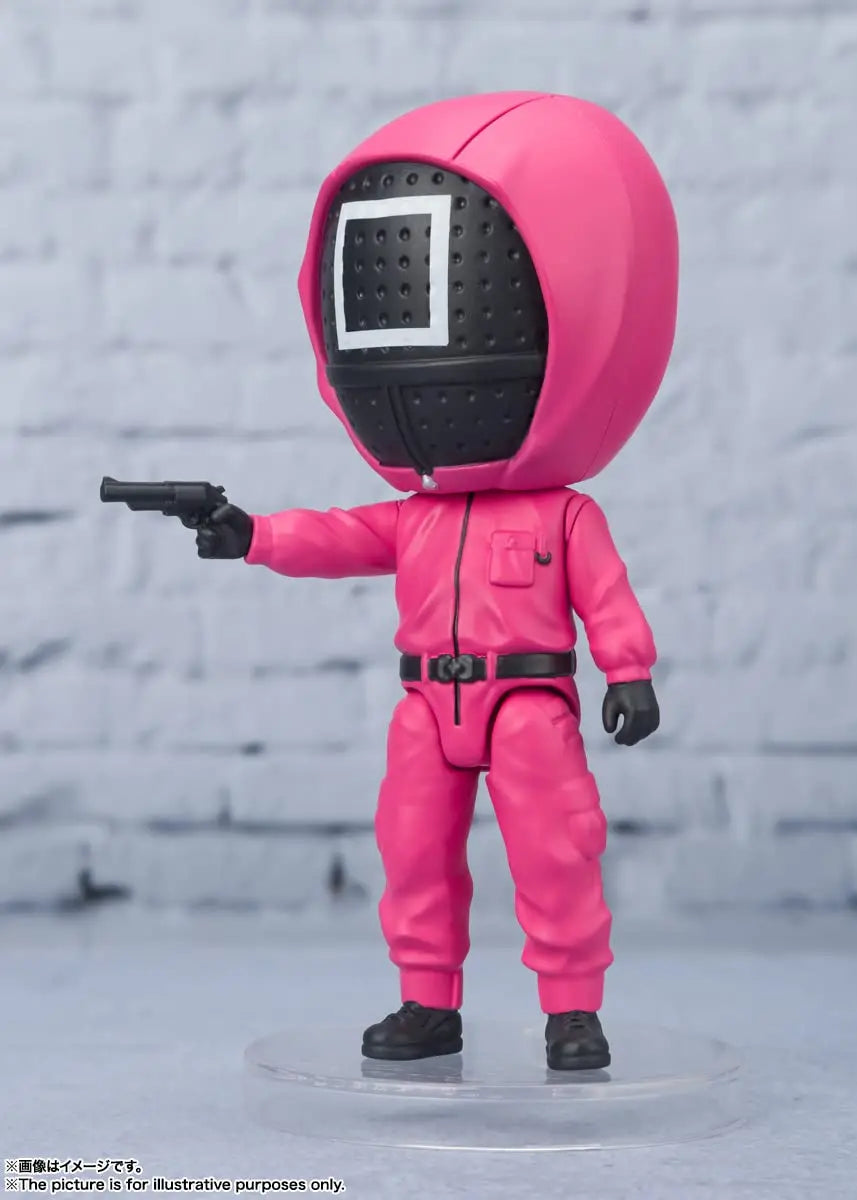 Squid Game Masked Worker Figure – Square Mask with Weapon